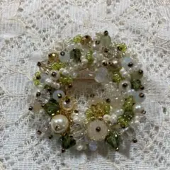 リースブローチ　クリーム　No.3