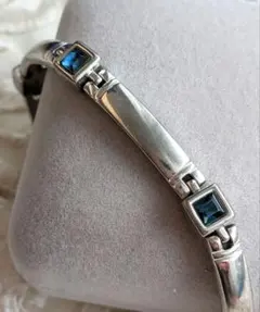 Item thumbnail for item 525e84dc-81f7-4d1f-8a1b-7d7248df8f9e