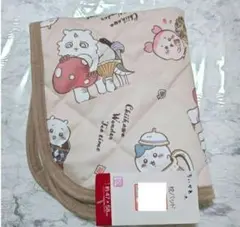 新品未使用 　ちいかわ　 不思議の国　枕パッド
