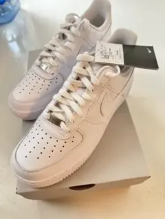 【新品 未使用】NIKE AIR FORCE 1 ’07 ホワイ26.5cm