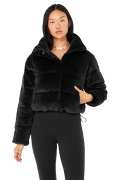 2025年最新】ALO Yoga ダウンジャケットの人気アイテム - メルカリ