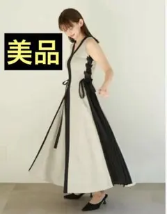 な*な様 snidel サイドプリーツバイカラーワンピース - メルカリ
