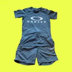 OAKLEY オークリー　半袖Tシャツ　XS ハーフパンツ　S セットアップのサムネイル