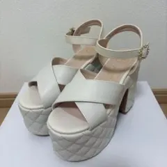 YOSUKE厚底サンダルのサムネイル