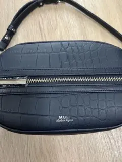 M.U.L. クロコダイル型押しボディバッグ