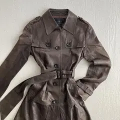 レザートレンチコート　ギミック　タイトめモード　カジュアル　グランジ　キレイめ