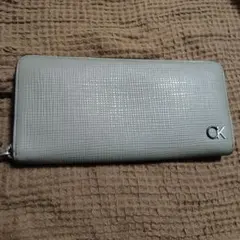 CK Calvin Klein トープ ラウンド財布
