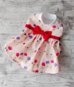 残り1着セール　ピンクの花柄ワンピース（オーダー）