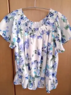 イング花柄トップス可愛いM