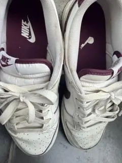 NIKE DUNK LOWのサムネイル