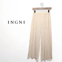 イング　ランダムプリーツ　ワイドパンツ　総ゴム　ストレッチ　脚長　アイボリー　F