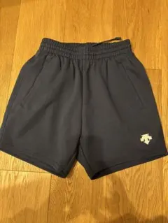 DESCENTE 短パン　ネイビー Mサイズ
