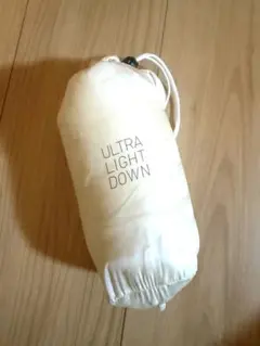 ULTRA LIGHT DOWN ホワイト ダウンジャケット　S