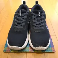 アシックス　23.5cm スニーカー　黒