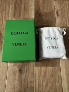 現行　Bottega Veneta グリーン　三つ折りのサムネイル