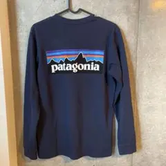 patagonia ネイビー ロングスリーブ Tシャツ