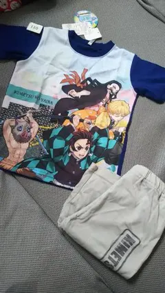 鬼滅の刃新品未使用光るパジャマ我妻善逸嘴平伊之助竈門炭治郎竈門禰豆子かまぼこ隊
