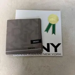 DKNY メンズハンカチ ロゴデザイン ブラウン