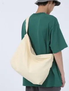 ニュースペーパーバッグメッセンジャーバッグショルダー大容量ユニセックス男女兼用