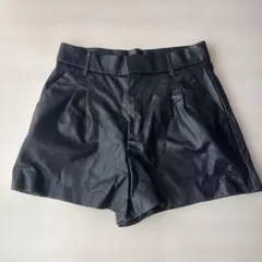 ZARA 黒 合成皮革 ショートパンツ EUR 26