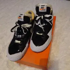 NIKE Blazer Low 6.5 ブラック/ホワイト　sacai