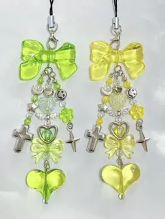 ビーズキーホルダー ビーズストラップ y2k コレクトブック チャームグリーン黄