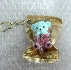 ハンドメイド　くま　キーホルダー　2色　水色　ピンク