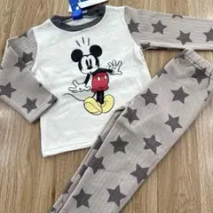 新品 ディズニー ミッキー キルト 長袖パジャマ 上下セット キッズ 100