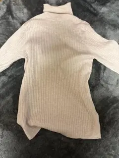 Ungrid ベージュ リブ編み タートルネック ニット F