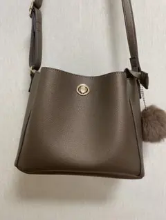 ショルダーバッグ ブラウン
