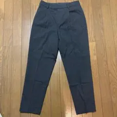 ユニクロ　グレー チェック柄 スラックス