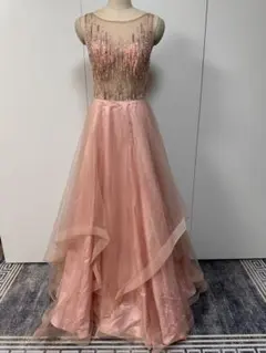 ビーズ装飾付きピンクAラインドレス
