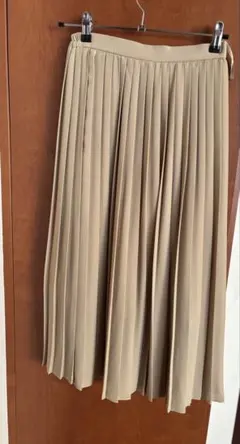 プリーツスカート　ベージュ