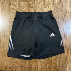 adidas ハーフパンツ 140cm 黒