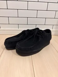 Clarks ワラビー ローカット ブラック スエードのサムネイル