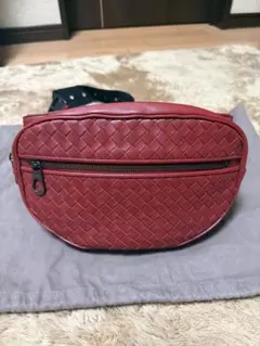 BOTTEGA VENETA ボッテガヴェネタ イントレチャート ボディバッグ
