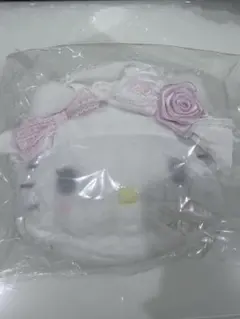 サンリオ　ホワイトフリル　ハローキティ　ポーチ