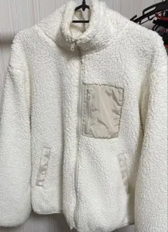 ホワイトフリースジャケット フード付き