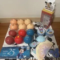 ディズニー　カプセルトイ　空カプセル　クリップ　キーホルダー　リーフレット