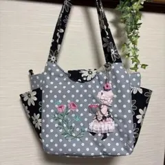 『スーちゃん』お花の刺繍とアップリケ❤︎.グラニー風トートバッグ★ハンドメイド