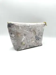 リバティ　人気✨ コー・アンド・エイト　猫柄　ハンドメイド　ポーチ