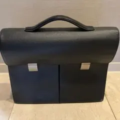ルイヴィトン タイガ ビジネスバッグ 黒 ブリーフケース A4収納 メンズ 