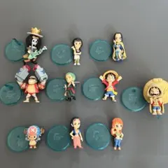 バンダイ　ワンピース　コレクション　九人の海賊　セミコンプ