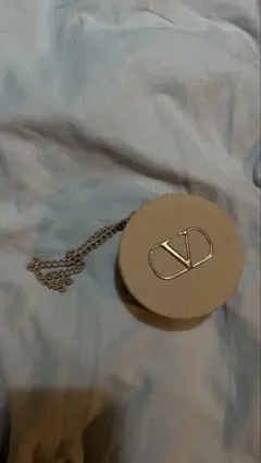 VALENTINO GO-CUSHION ケース チェーン付きのサムネイル