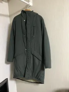 Under Armour ColdGear フード付きダウンジャケット LG