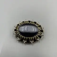 055 ビンテージ風 黒いオーバルブローチ