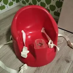 赤いベビーチェア