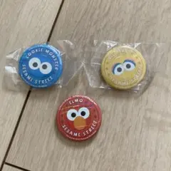 ユニバ セサミストリート 缶バッジ 3種