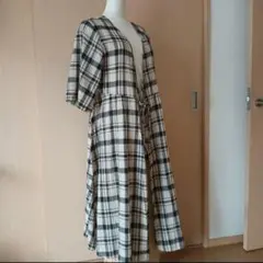 レディース　W CLOSET 白×黒　七分袖　ロングカーディガン　フリーサイズのサムネイル