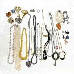 昭和　レトロ　アクセサリー　まとめ売り　ビンテージアクセサリー　パール　ブランド